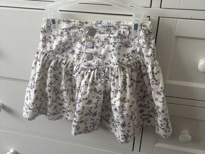 Adorable Old Navy skirt. Size 6/7