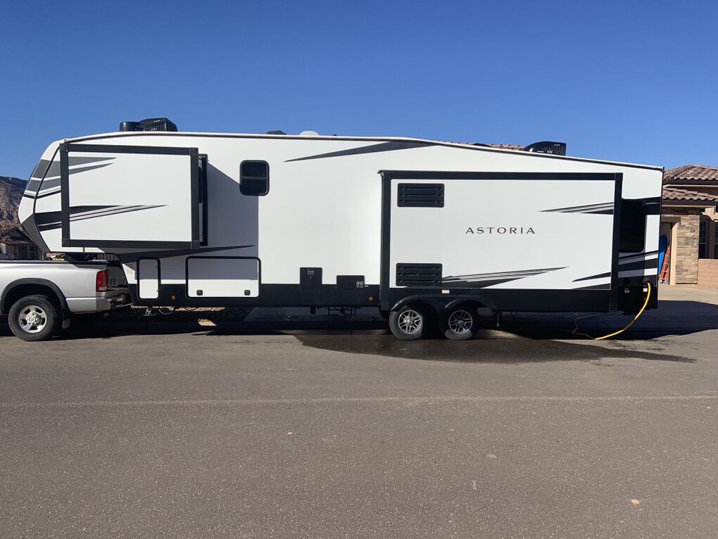 2021 Dutchman Astoria 38' 5thWheel