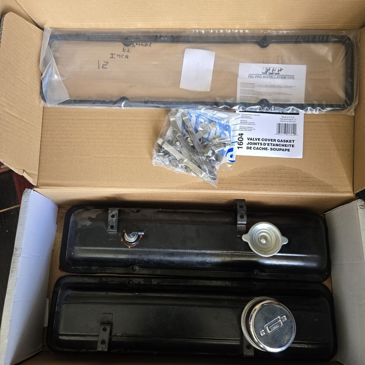 Sbc stock valve covers with hardware