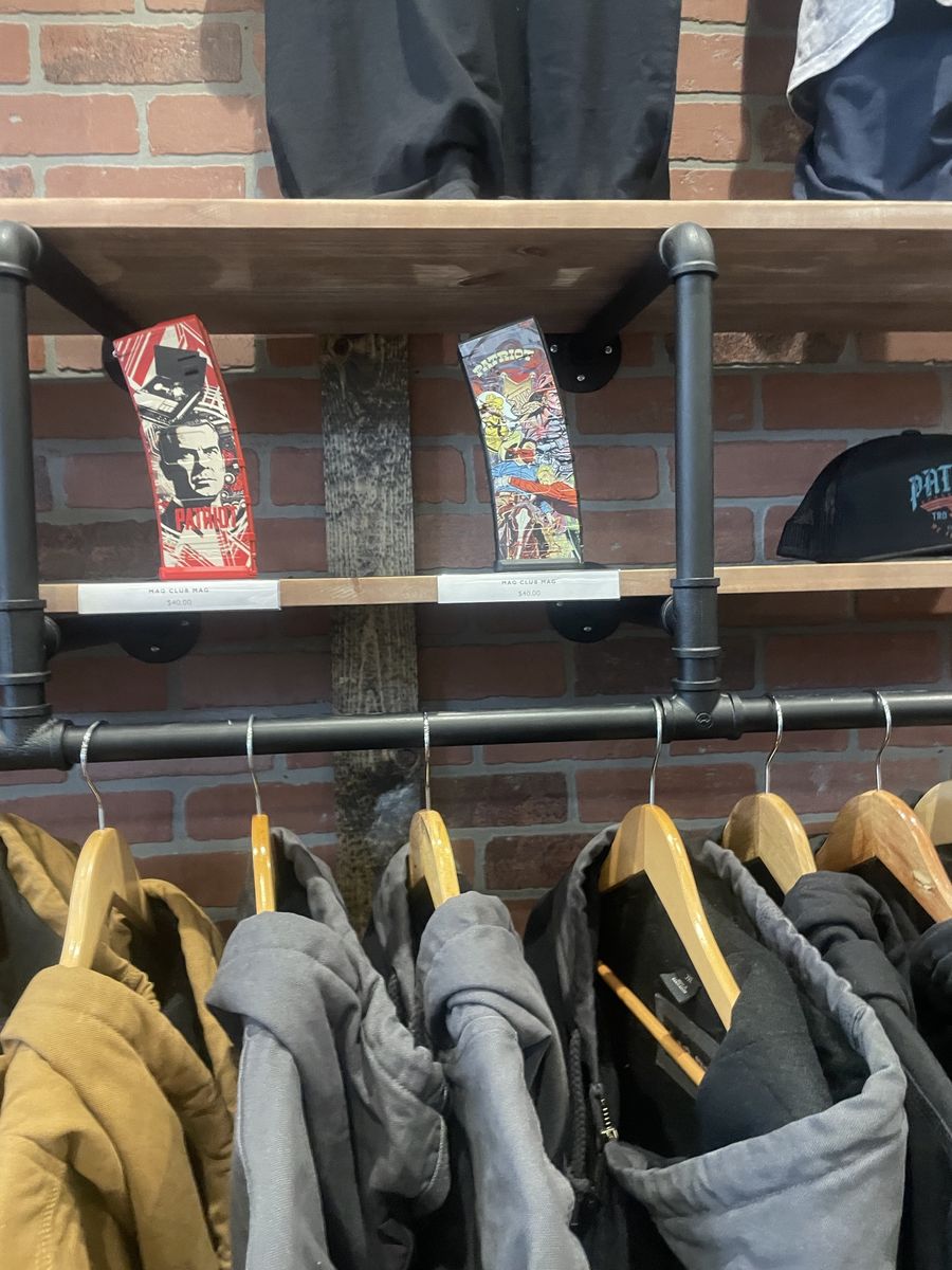 Shelf with hang bar