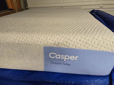 Casper Dream Max Queen Mattress - Like New!