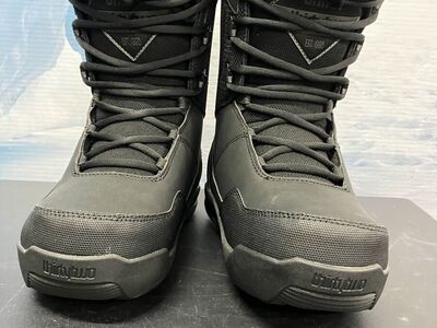 Lightly Used 2026 Thirtytwo Shifty Lace Black Women's Snowboard Boot - 7.0W US
