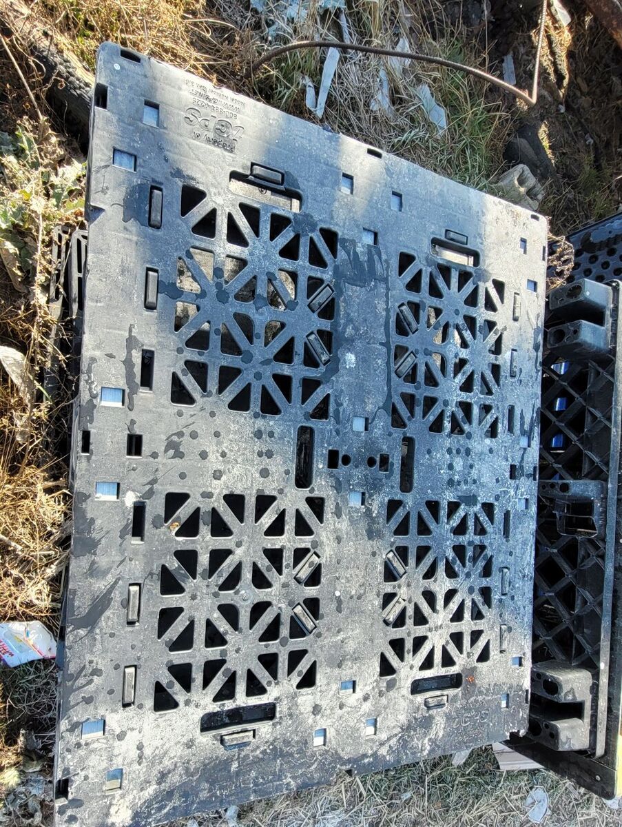 Plastic pallets