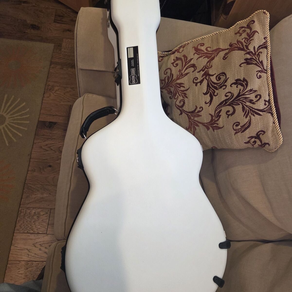 Calton dreadnought/jumbo