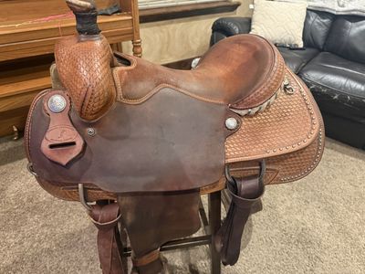 15” Calf Roping Saddle