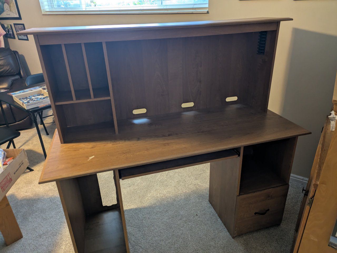 Free desk