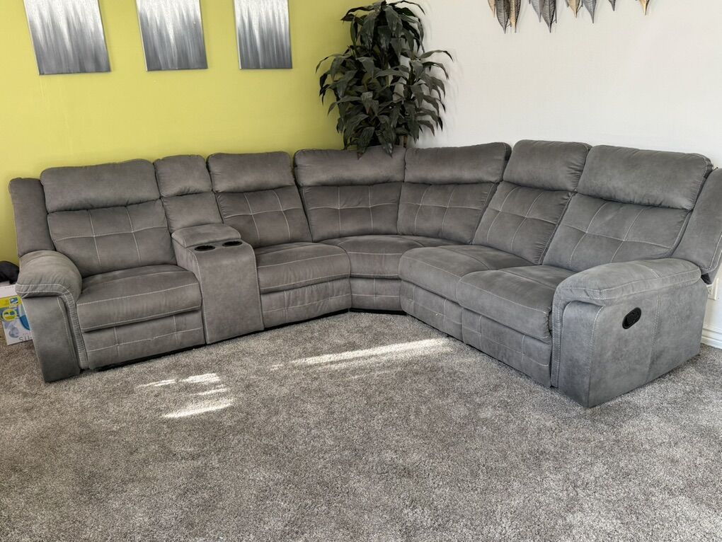 Reclining Sectional Sofa