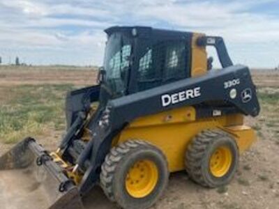 Deere 330G