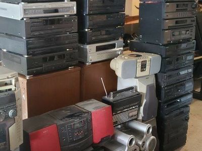 Electronics $150 Read Description