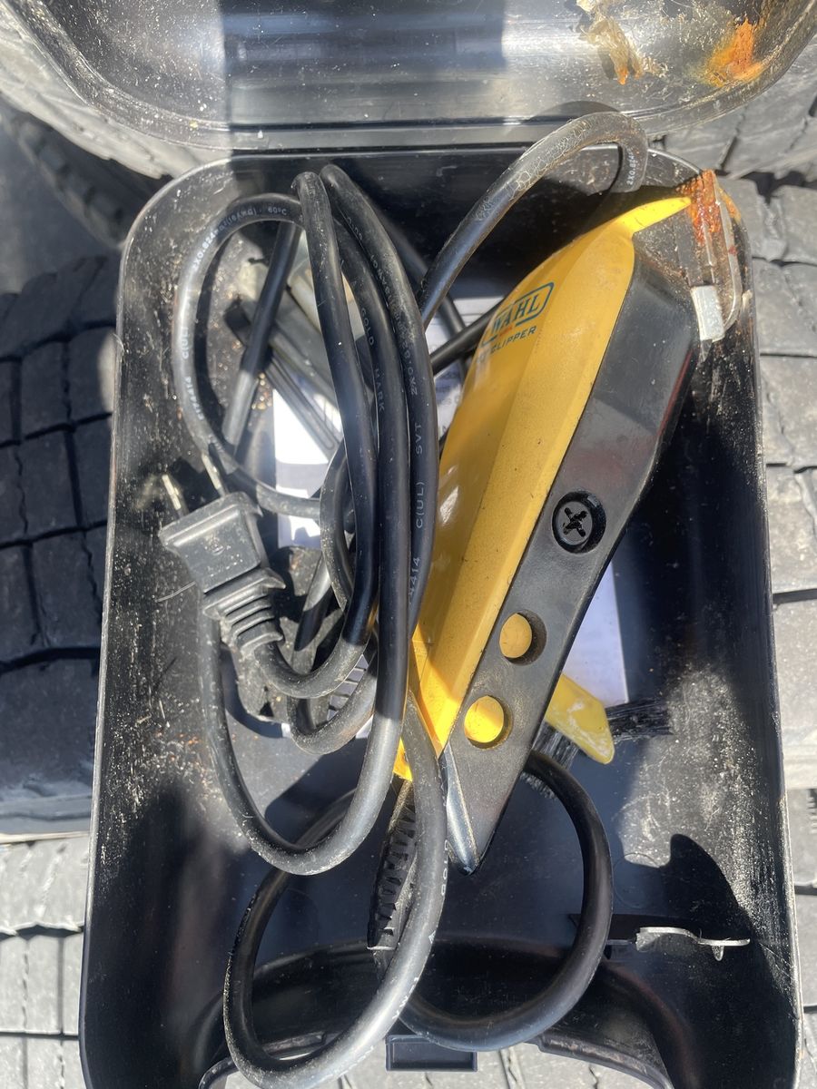Wall wahl pet animal clippers