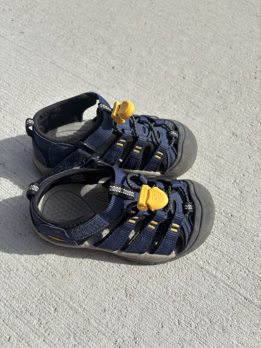 Toddler blue Keens Shoes 