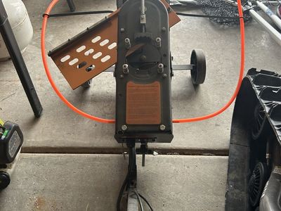 Raven Automatic trap thrower with battery