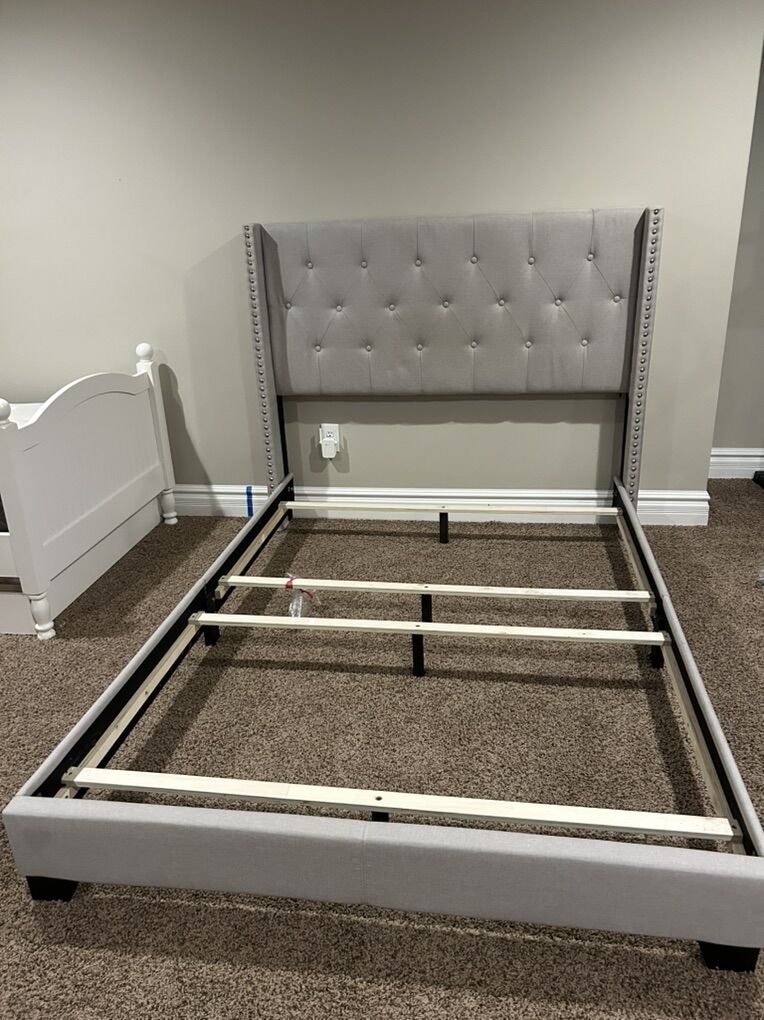 Grey Tufted Wingback Bed Frame - Full Size