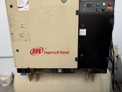 INGERSOLL RAND Rotary Screw Compressor: Horizontal, 30 hp, 120 cfm, 120 gal Tank, 480 V