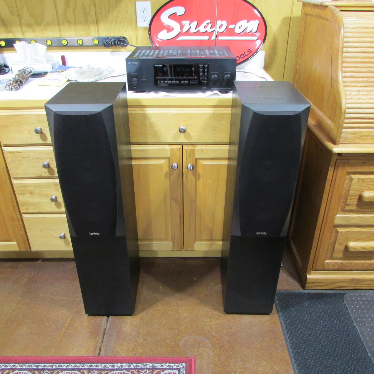 Kenwood KR-V7080 Stereo Receiver, Infinity Entra 3 Tower Speakers (READ)