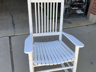 Cracker Barrel Rocker White Wooden Porch Rocking Chairs