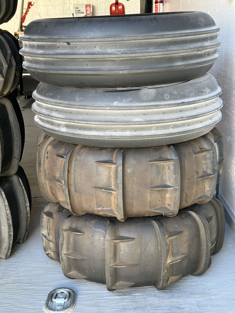 Main image 3