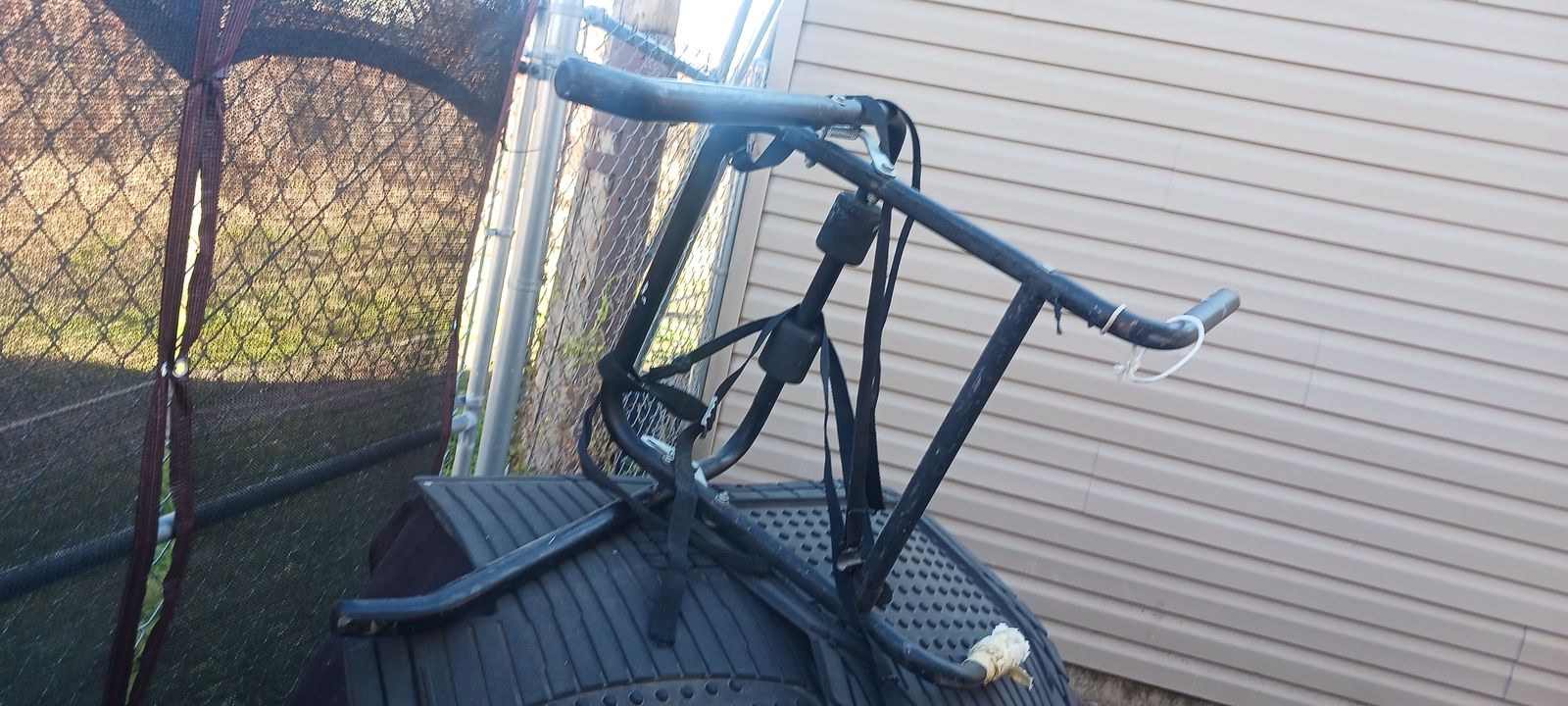 Bike carrier car trunk