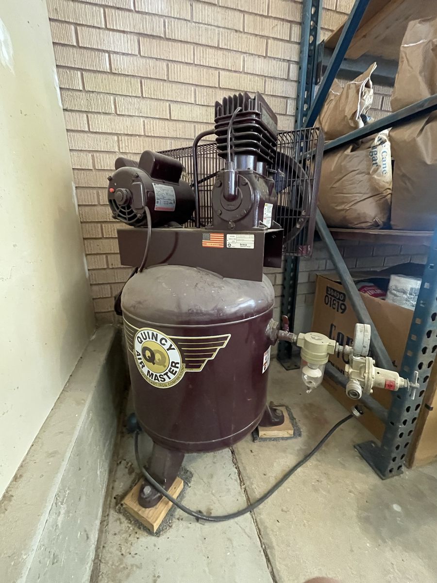 Quincy Air Master Vertical Air Compressor Model 151C60VC