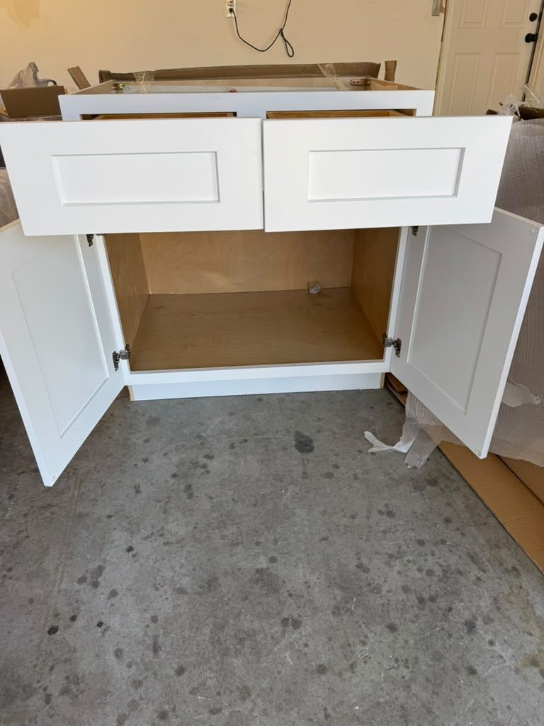 Main image 3