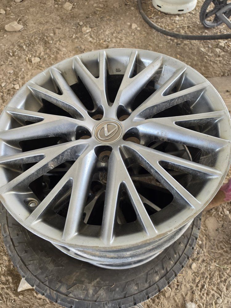 lexus is250 wheels