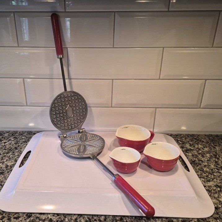 Vintage Cast Iron Waffle Maker & Ceramic Measuring Cups Set - Red Handles