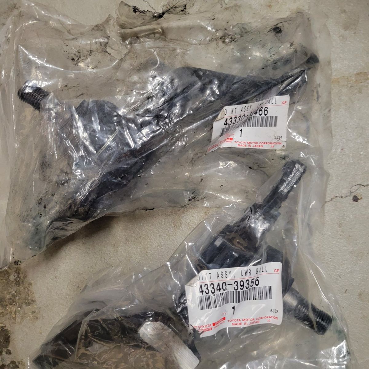 1st Gen Toyota Sequoia/Tundra Lower Ball Joints