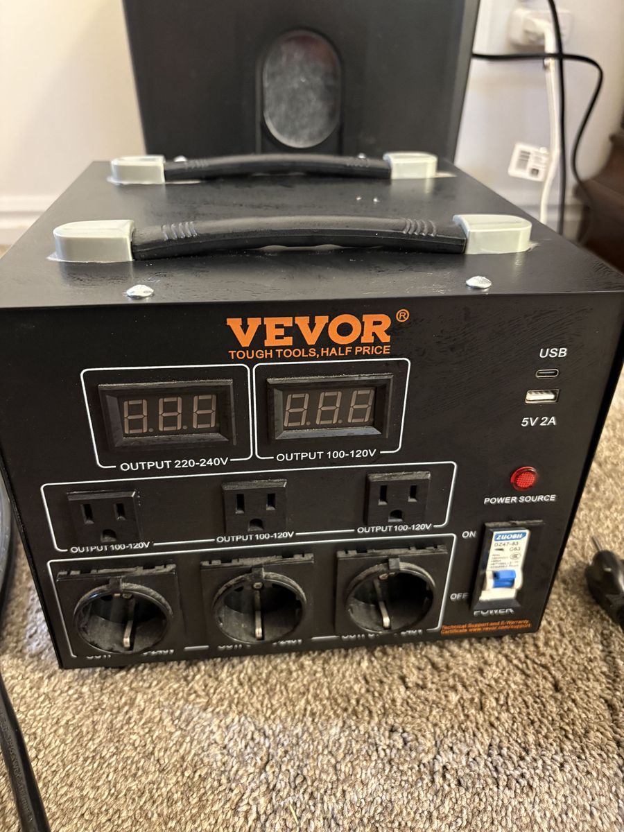 Voltage Converter Vevor SV-5000VA Barely Used 5000W