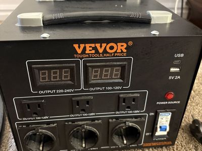 Voltage Converter Vevor SV-5000VA Barely Used 5000W