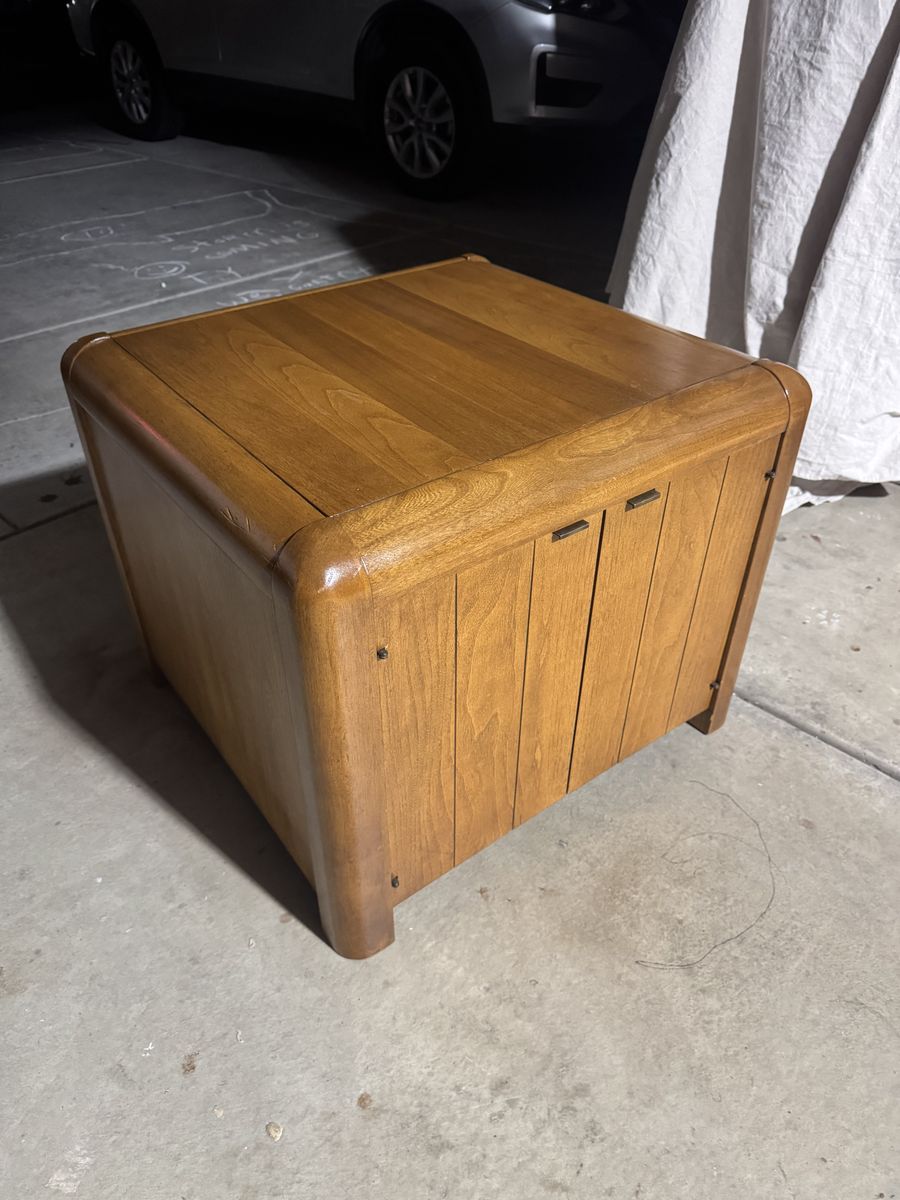 Vintage Lane Mid-Century Cabinet/side Table