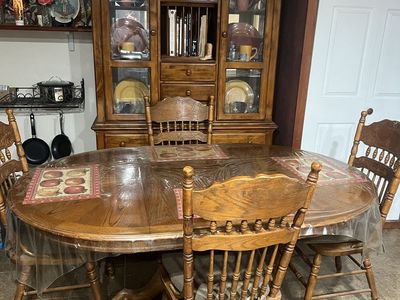 Ornate Wooden Dining Set with Hutch - Oval Table & 4 Spindle Back Chairs - Brown