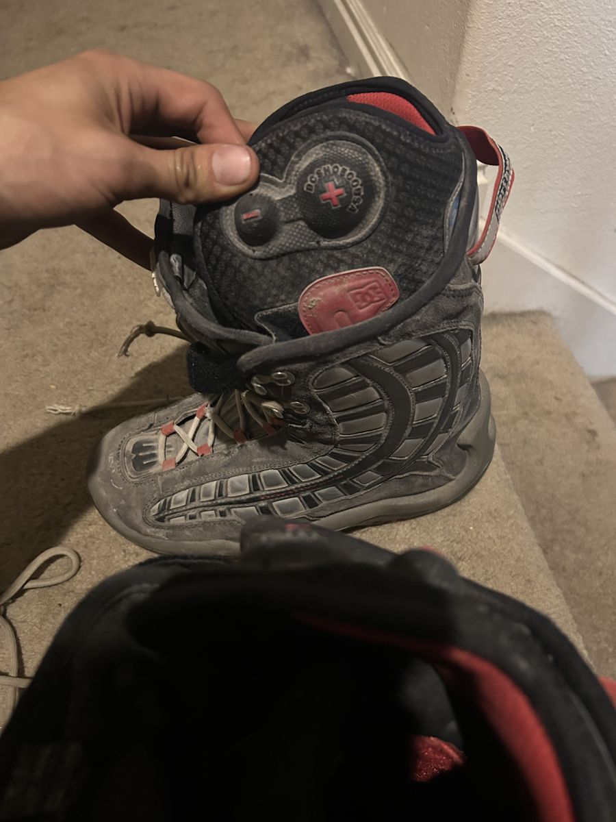 DC snowboarding boots Size 10