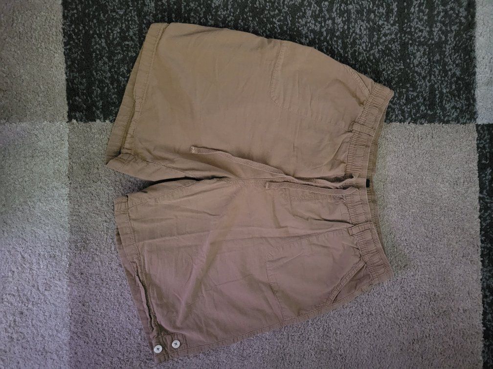 Main image 3