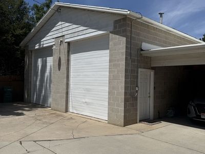 24 x 28 storage garage for rent