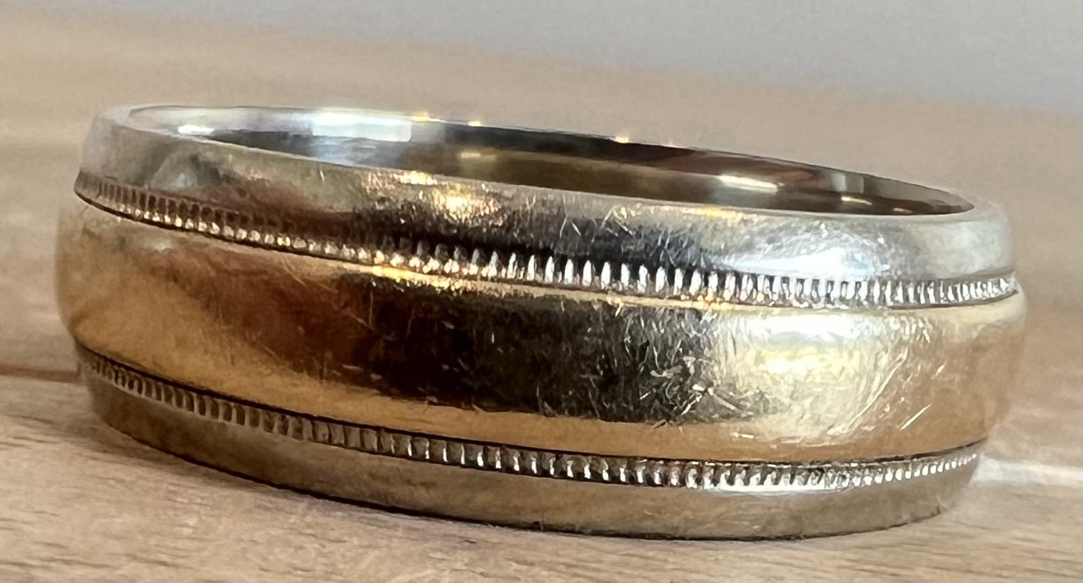 Men’s Wedding Band Size 8