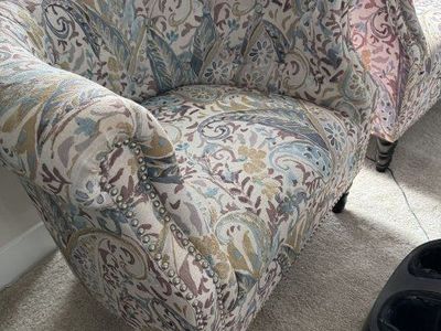 Adorable Accent Chairs