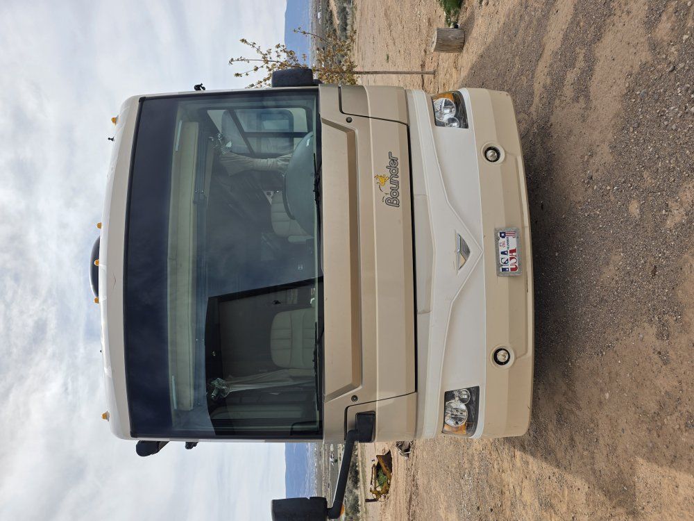 2008 fleetwood bounder 38f