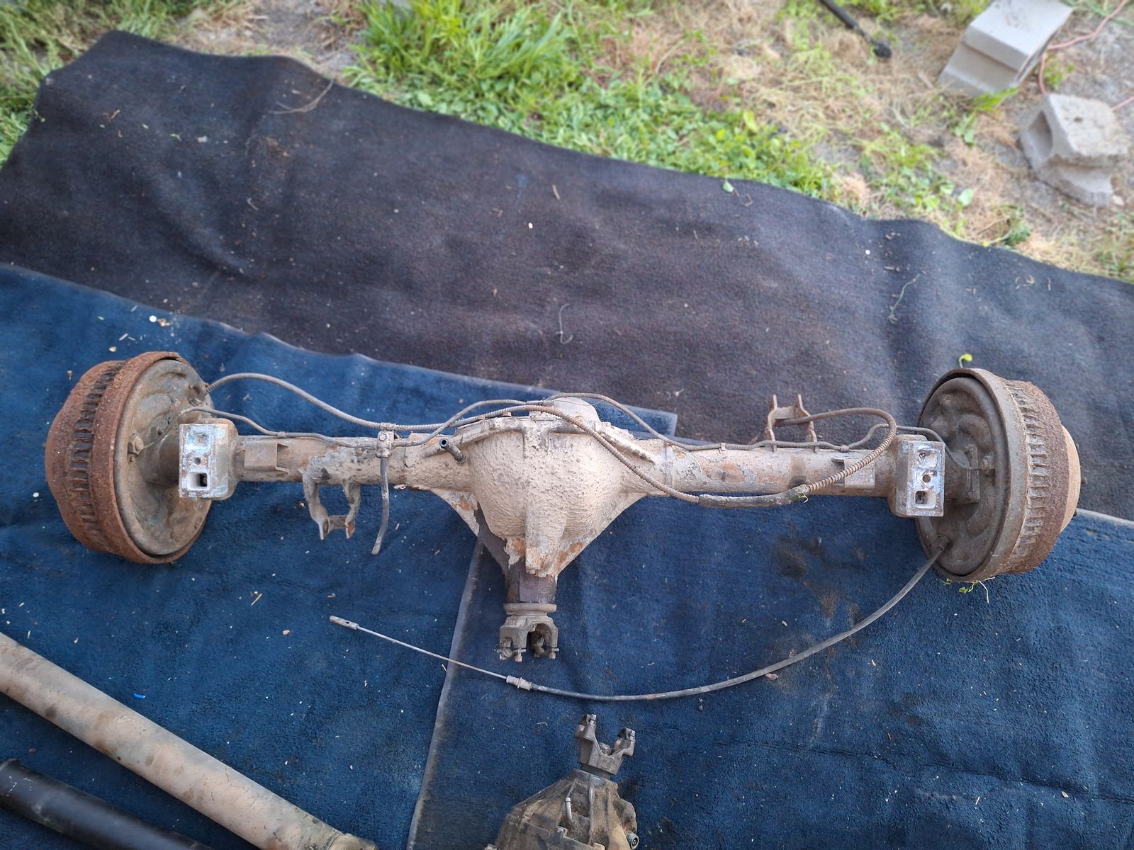 Main image 3