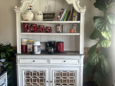 Armoire/Buffet Hutch Storgae