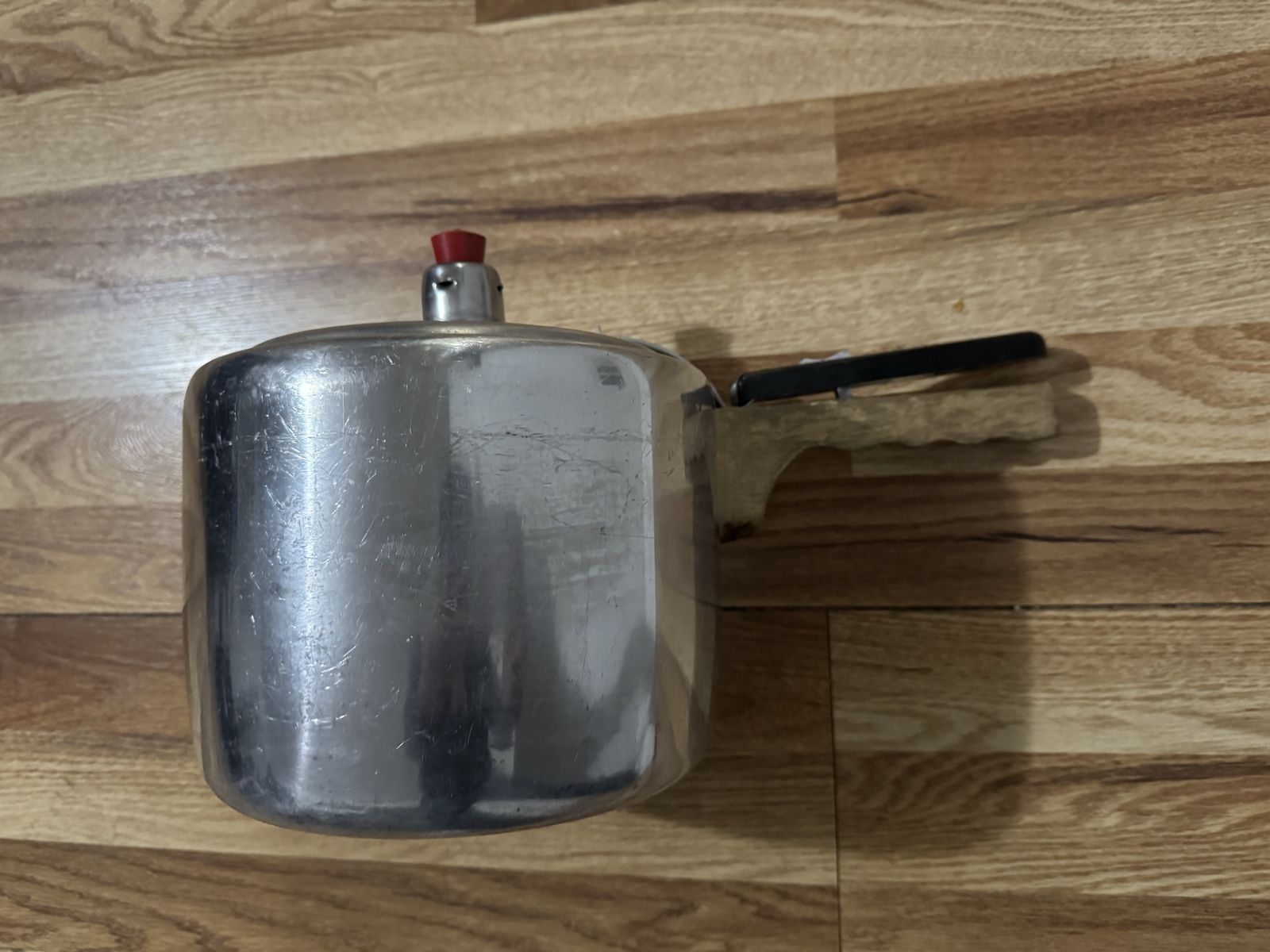 Main image 6