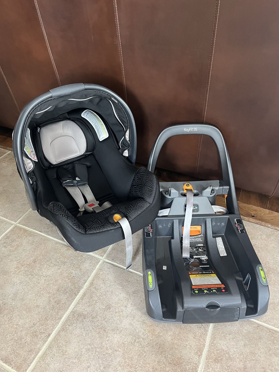 Chicco keyfit 35 car seat and base expires January