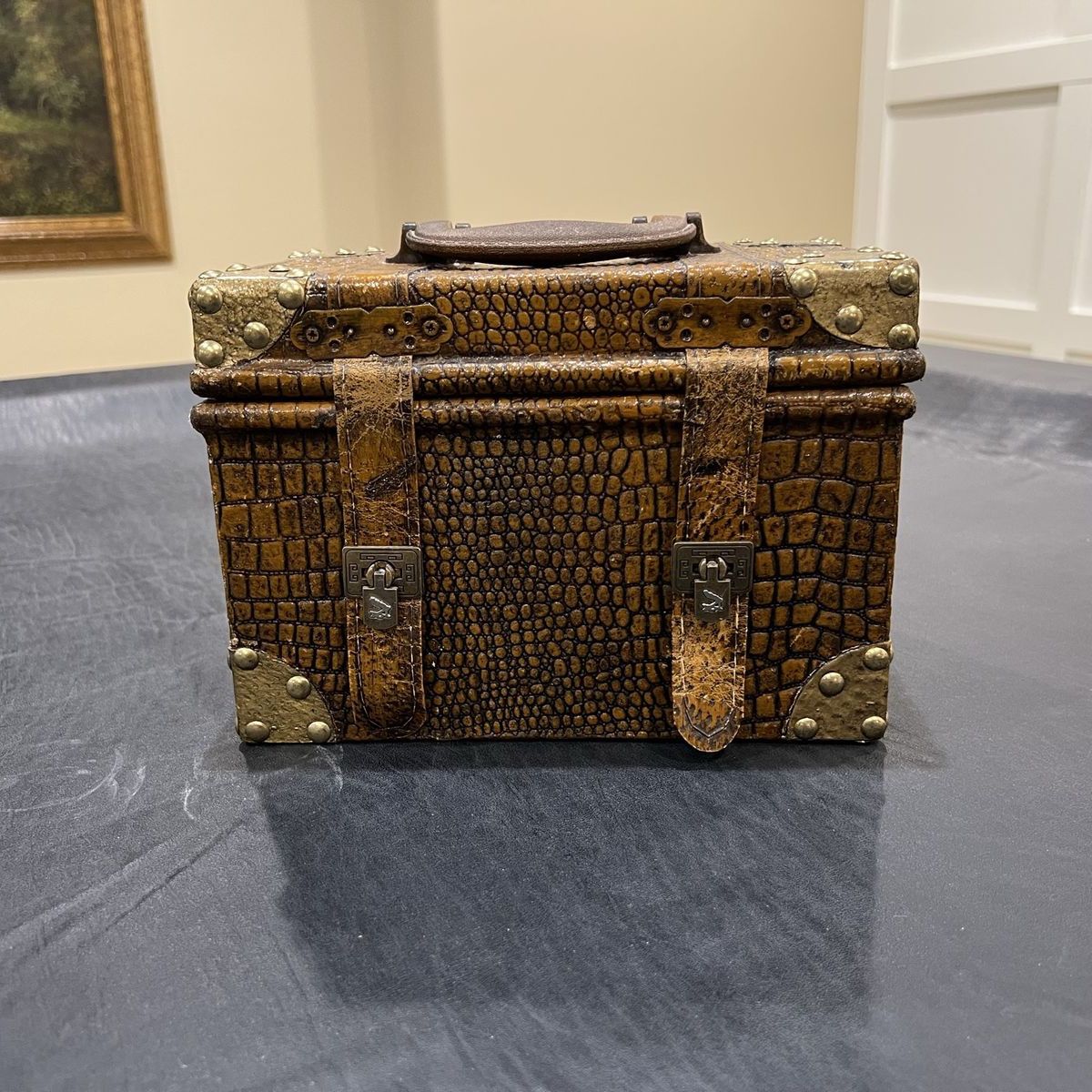 Alligator Skin Vanity/Jewelry Box with Mirror and Buckle Closure, Brown