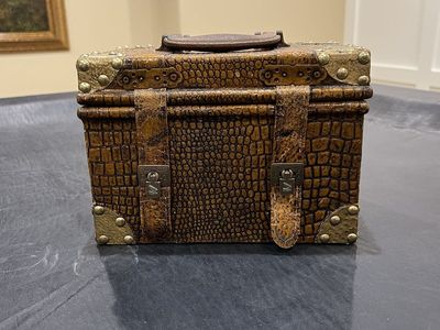 Alligator Skin Vanity/Jewelry Box with Mirror and Buckle Closure, Brown