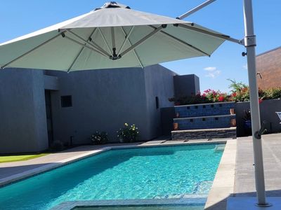 Umbrella Cantilever 11' Octagon and 36" base