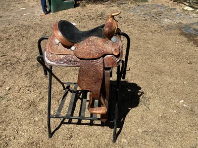 Darling Circle Y show saddle