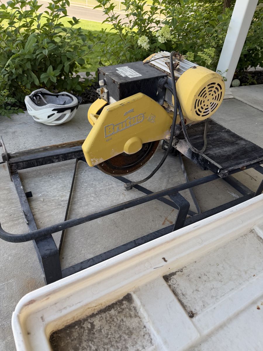 Brutus 10-inch Wet Tile Saw