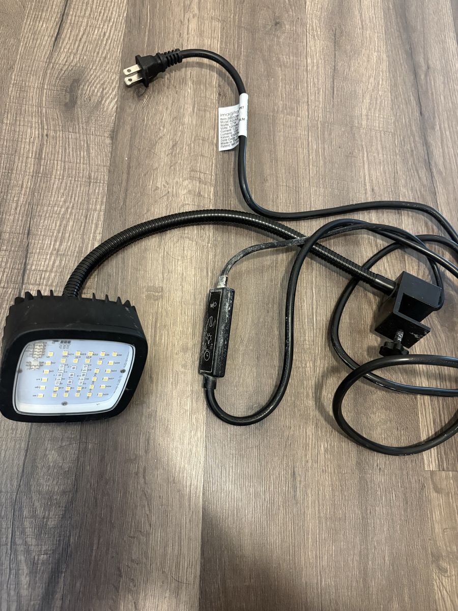 Aquarium light and Lid 29g