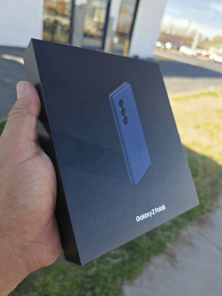 Samsung galaxy Fold 6 ( 1TB 1000 GB Storage Unlock