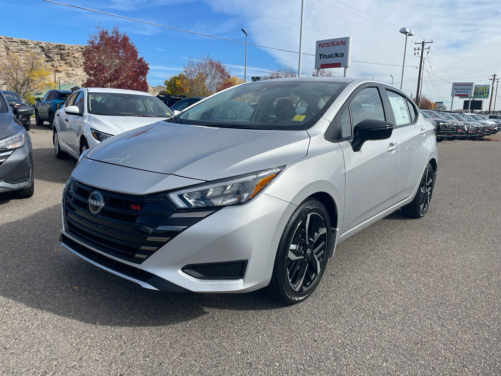 2025 Nissan Versa SR