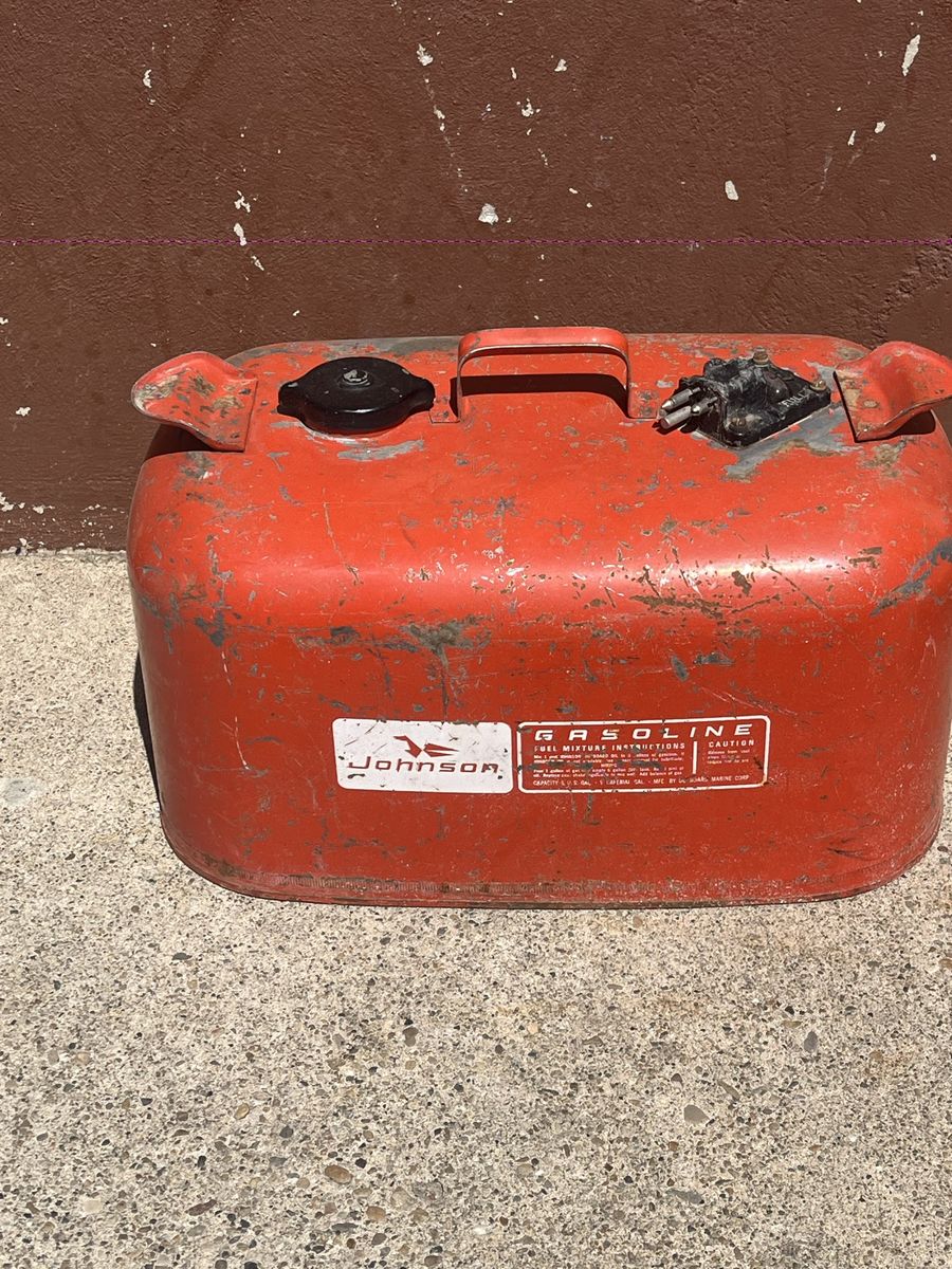 6 Gallon Boat Gas Can